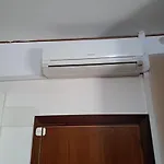 Gallybi *